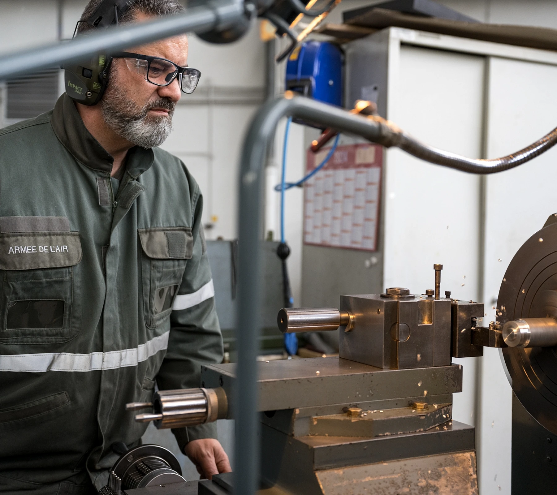 Devenir technicien structure aéronefs militaire